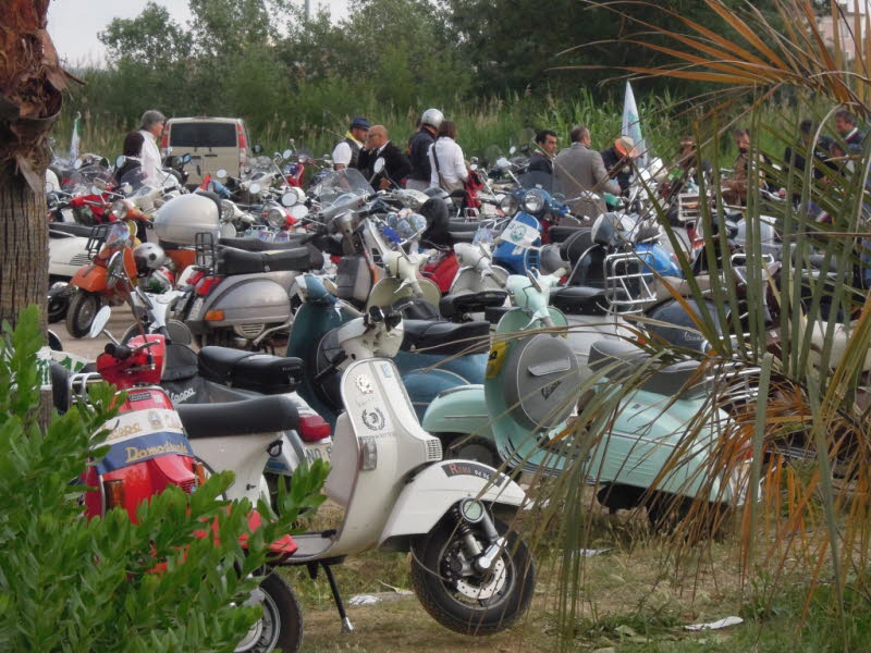 Parken im Vespa Village